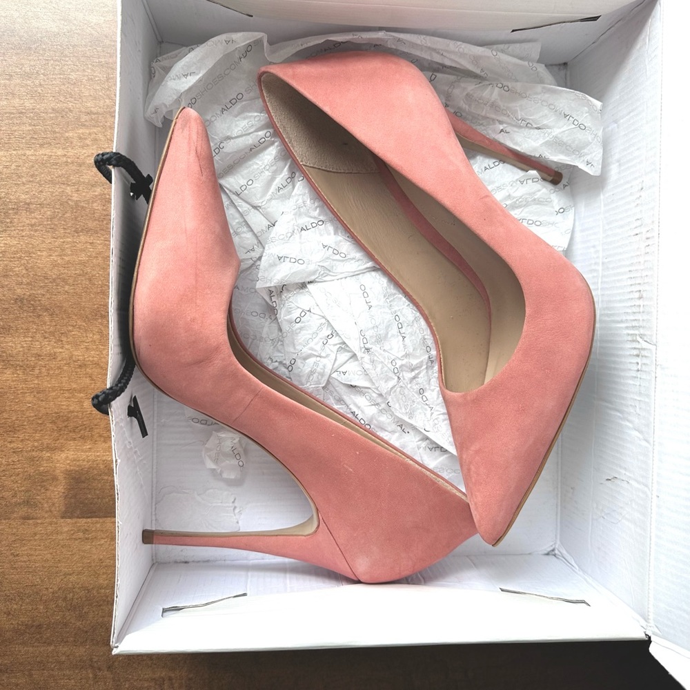 Aldo Cassidy Blush Suede Heels 8.5
